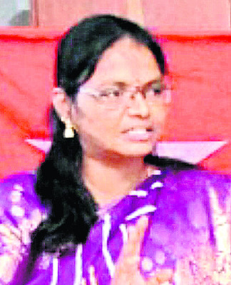 చెరువులను సర్వే చేసి హద్దులు ఏర్పాటు చేయాలి
2