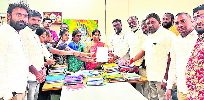 గ్రీవెన్స్ డేకు 27 ఫిర్యాదులు3