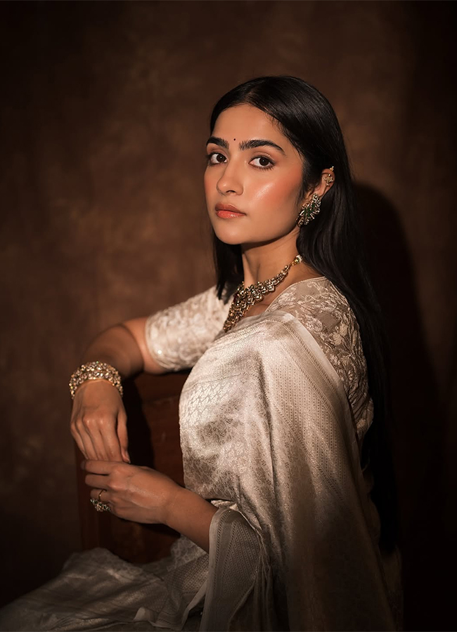 Kantara: Chapter 1 Actress Rukmini Vasanth HD Photos8