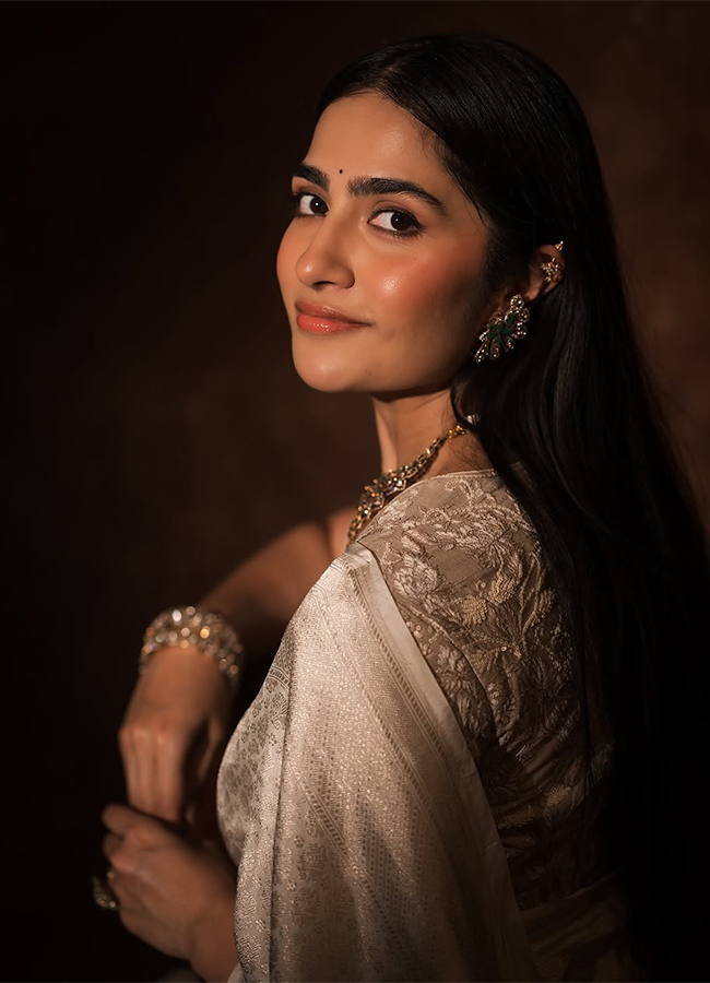 Kantara: Chapter 1 Actress Rukmini Vasanth HD Photos9