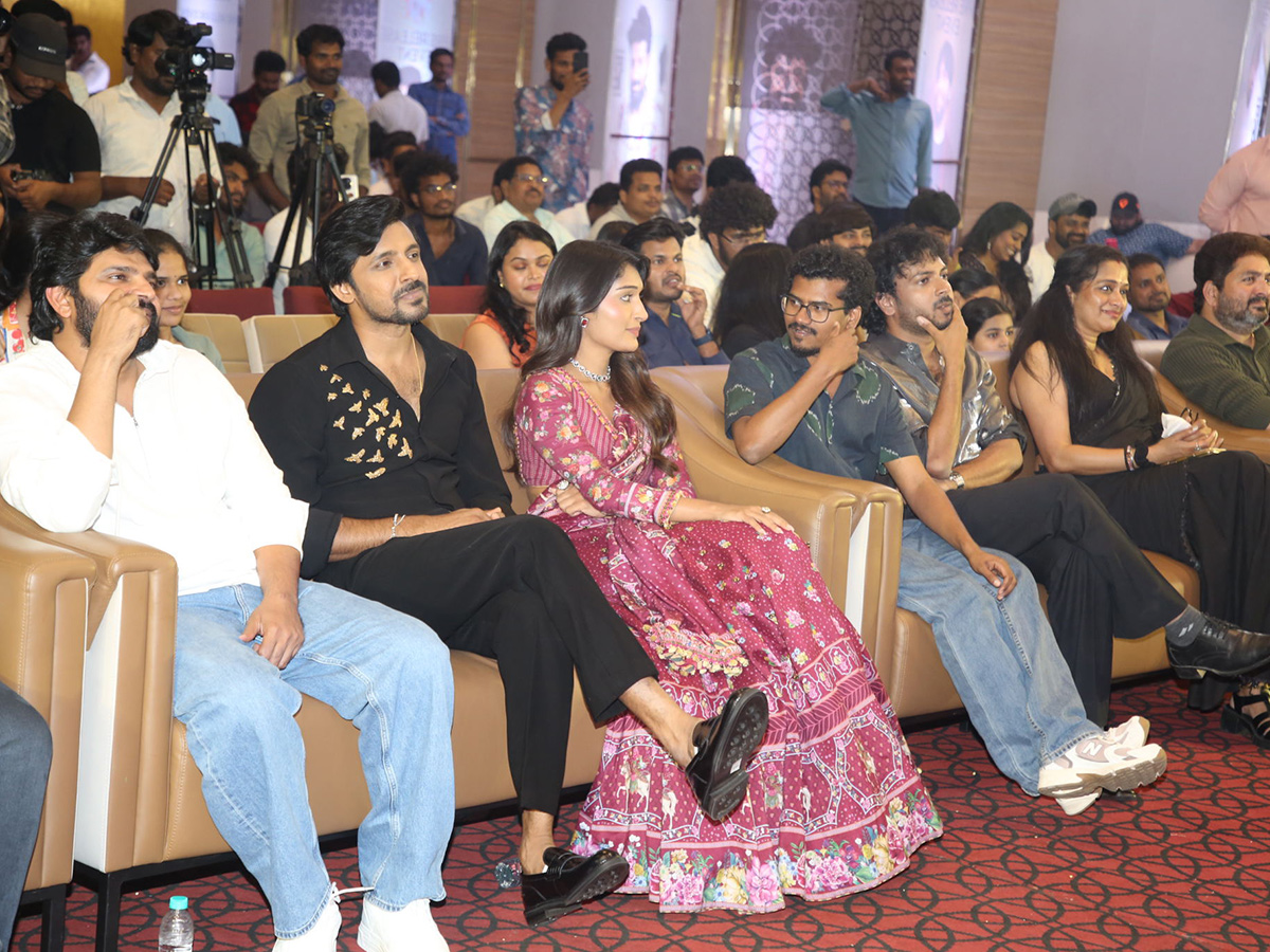 Mithra Mandali Pre Release Event Photos23