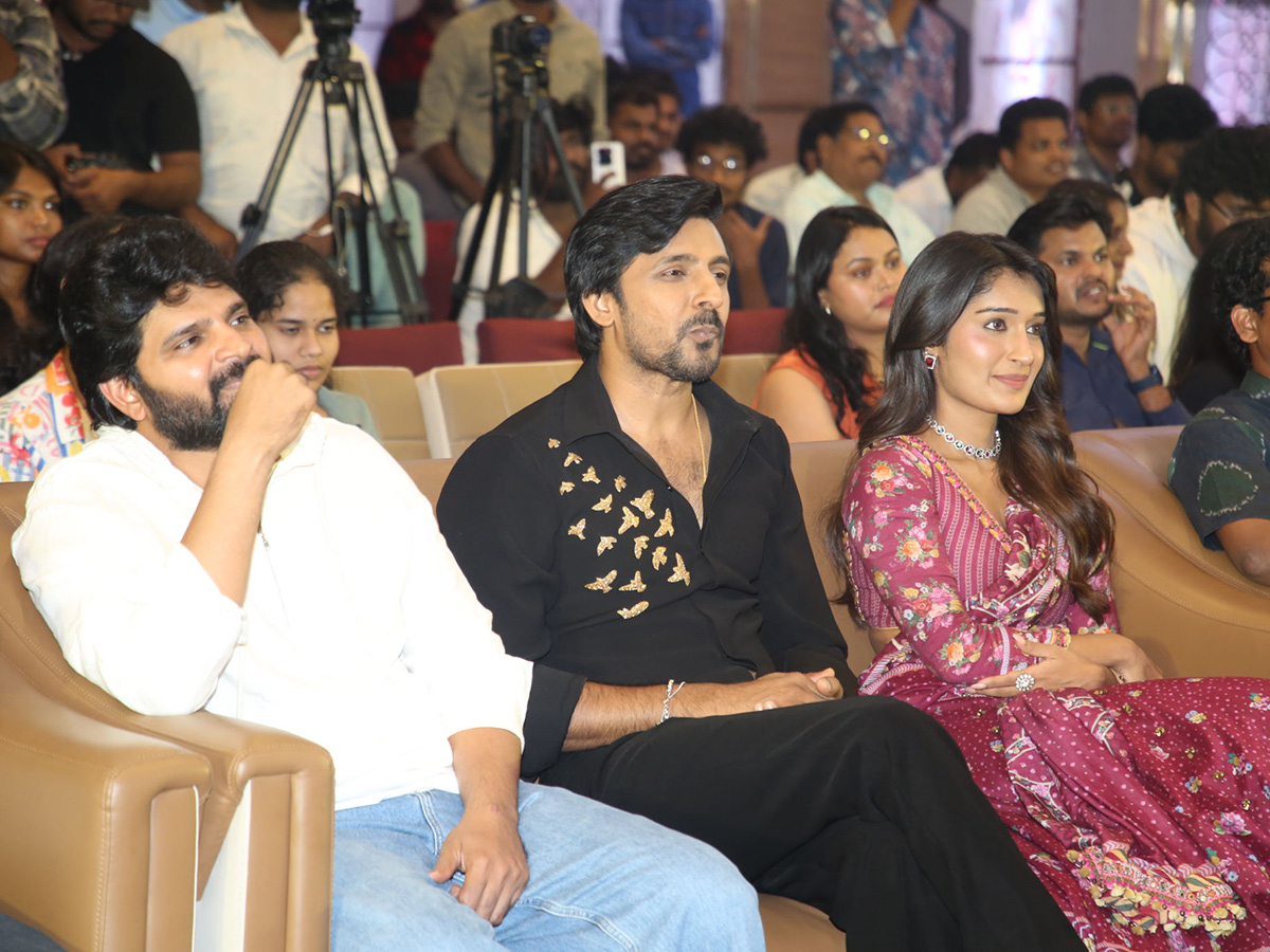 Mithra Mandali Pre Release Event Photos24