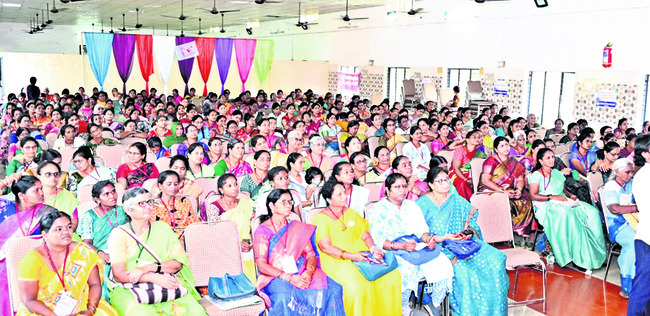 హక్కుల సాధనకు ఉద్యమించాలి 1