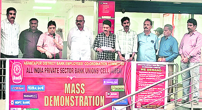 మొక్కజొన్న పంట దగ్ధం 1