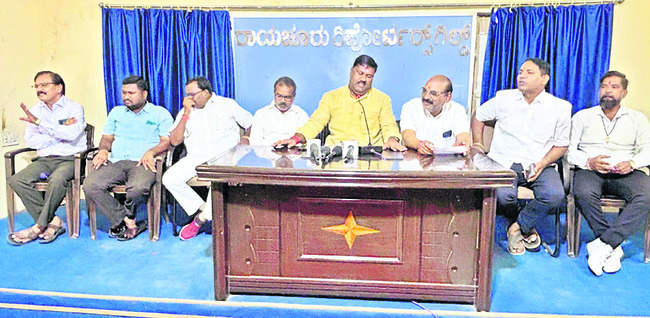 అలరించిన నాటక ప్రదర్శన2