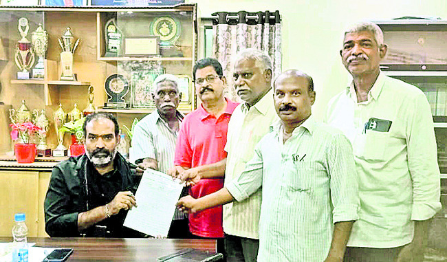 ఉద్యమ పథంలో విద్యుత్ ఉద్యోగులు 5