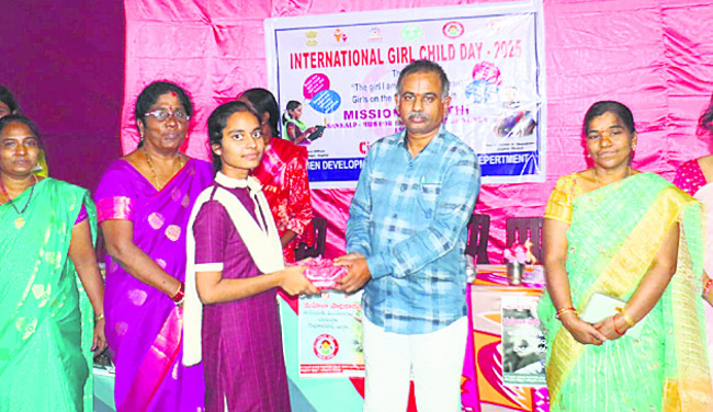 పనులు నాణ్యతతో చేపట్టాలి1