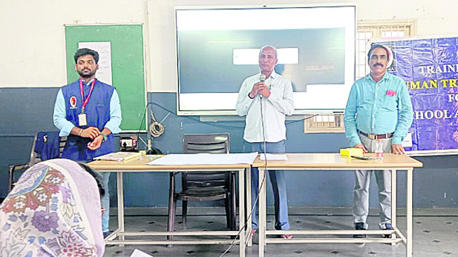 పనులు పూర్తి చేయాలి1