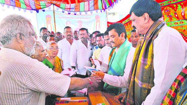 అప్పులు తీర్చేందుకే రెండేళ్లు
1