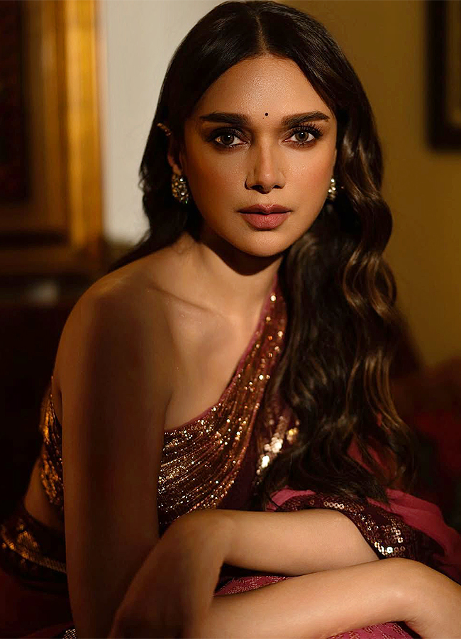 Manish Malhotra Diwali Bash 2025 Photos11