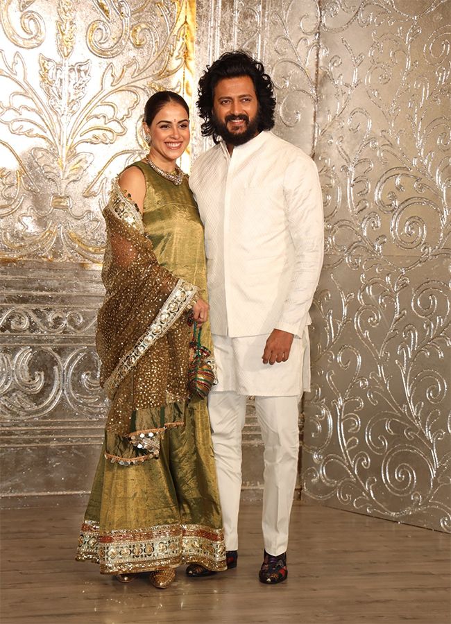 Manish Malhotra Diwali Bash 2025 Photos19