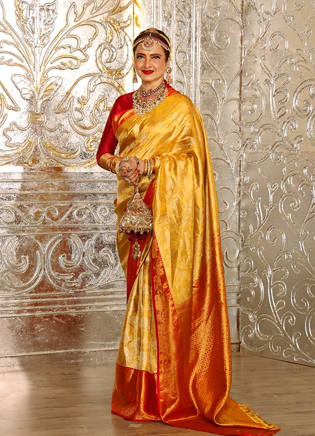 Manish Malhotra Diwali Bash 2025 Photos22