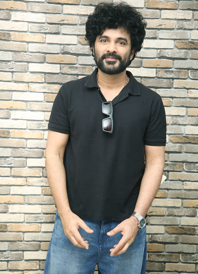 Siddu Jonnalagadda Interview in Telusu Kada Movie12
