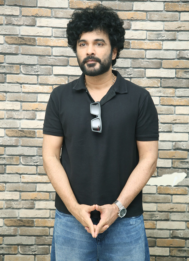 Siddu Jonnalagadda Interview in Telusu Kada Movie13