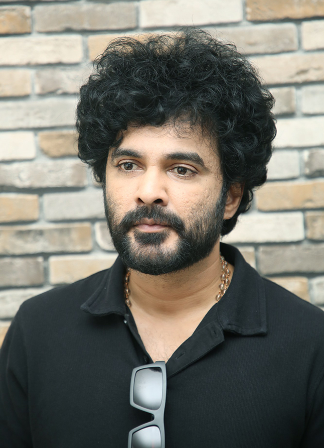 Siddu Jonnalagadda Interview in Telusu Kada Movie4