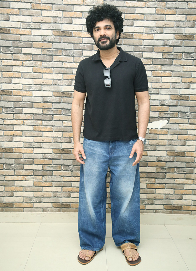 Siddu Jonnalagadda Interview in Telusu Kada Movie5