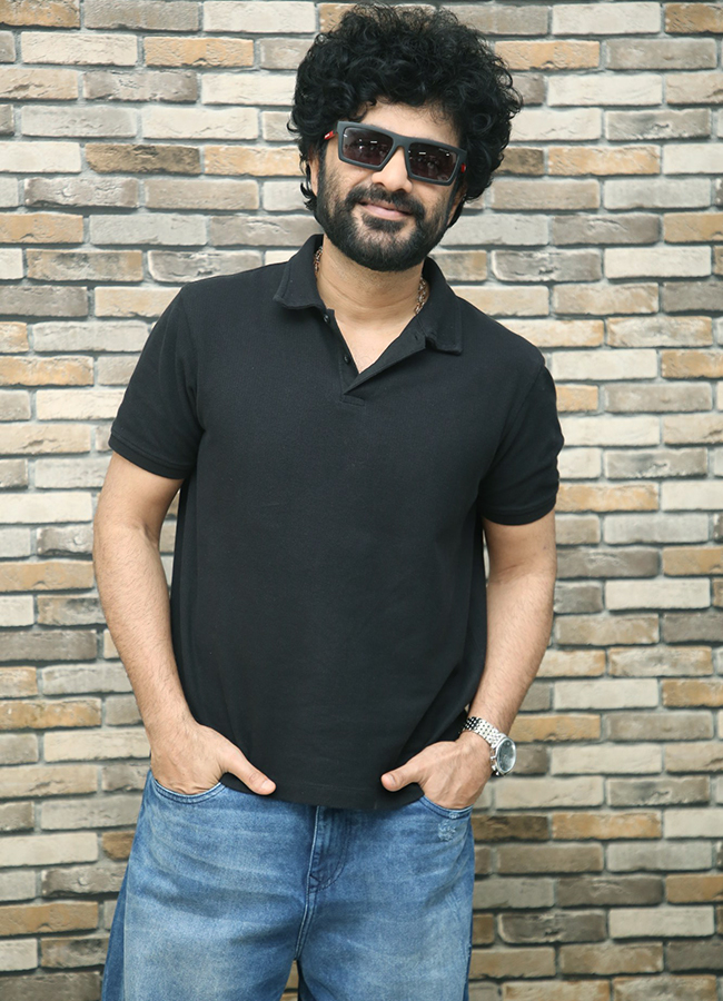 Siddu Jonnalagadda Interview in Telusu Kada Movie8