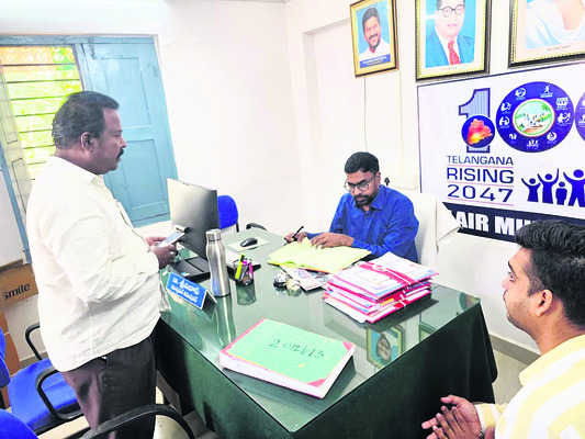 నివేదికలు ఇవ్వండి1