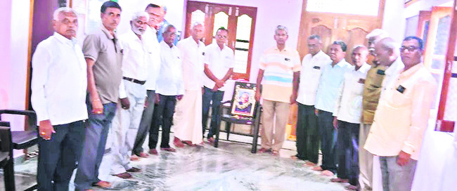 గురుకులాల్లో అడ్మిషన్లకు దరఖాస్తులు1