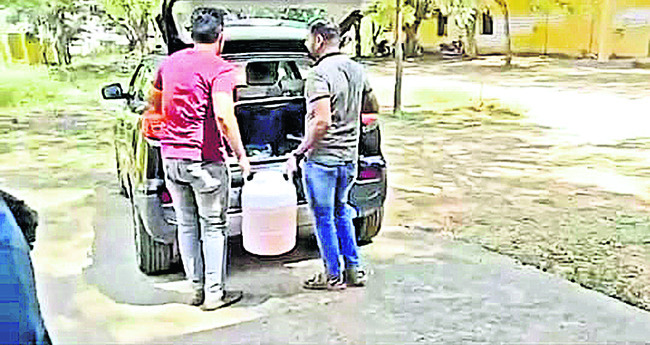 డీడీపీఐ కార్యాలయంలో మందు పార్టీ.! 2