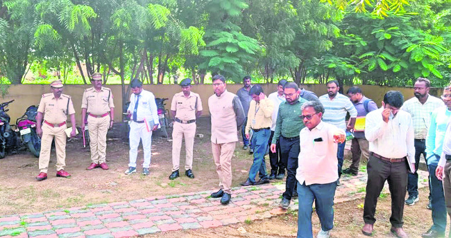 ద్విచక్ర వాహనాలు ఢీకొని ఇద్దరికి గాయాలు 1