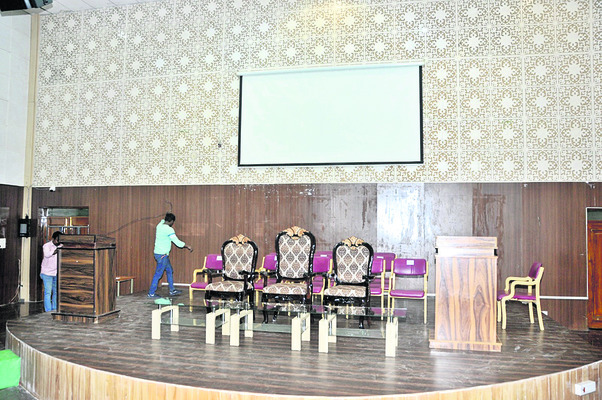 స్నాతకోత్సవానికి వేళాయె 1