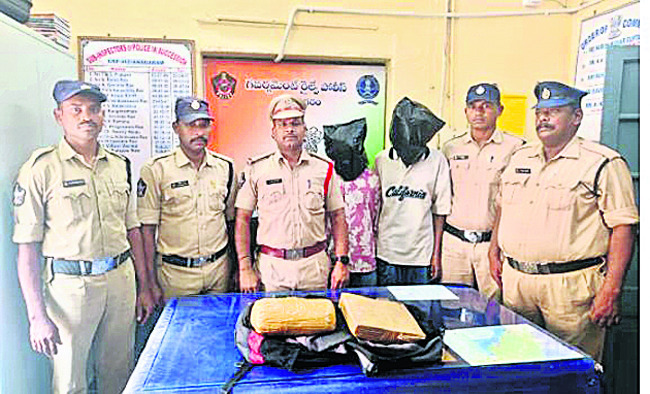 రీల్స్ విజేతలకు బహుమతులు2