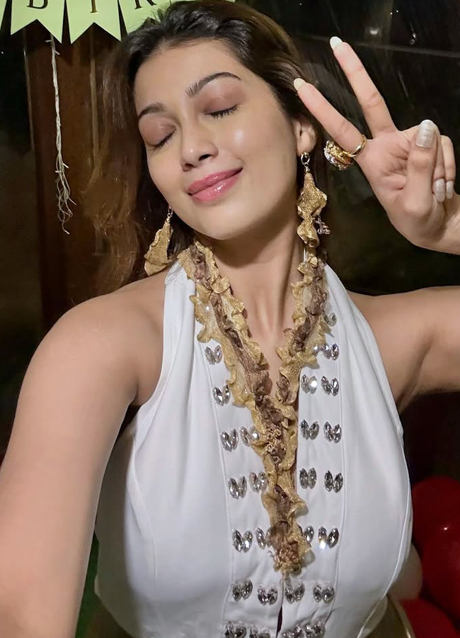 Tollywood beauty celebrates her birthday differently (Photos)11