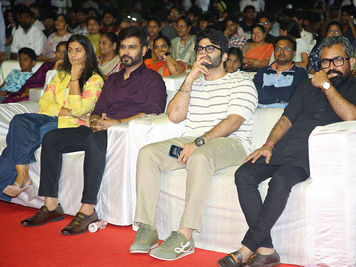 Siddu Jonnalagadda Telusu Kada Pre Release Event Photos12