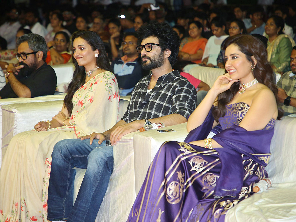 Siddu Jonnalagadda Telusu Kada Pre Release Event Photos14