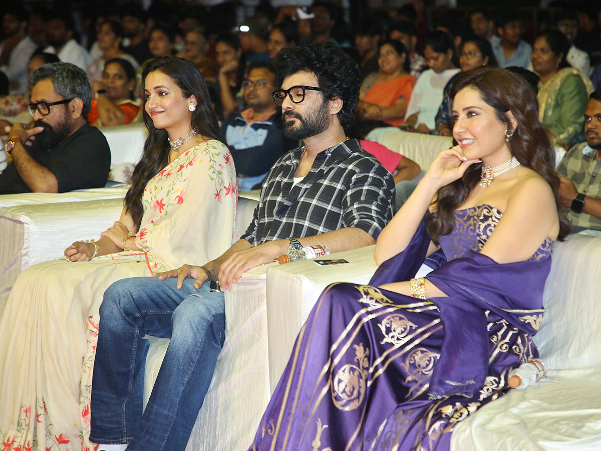 Siddu Jonnalagadda Telusu Kada Pre Release Event Photos15