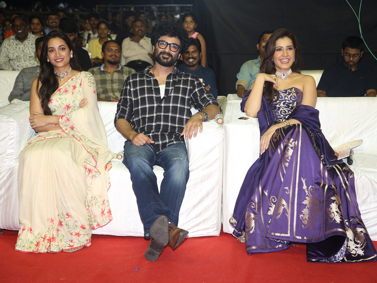 Siddu Jonnalagadda Telusu Kada Pre Release Event Photos18