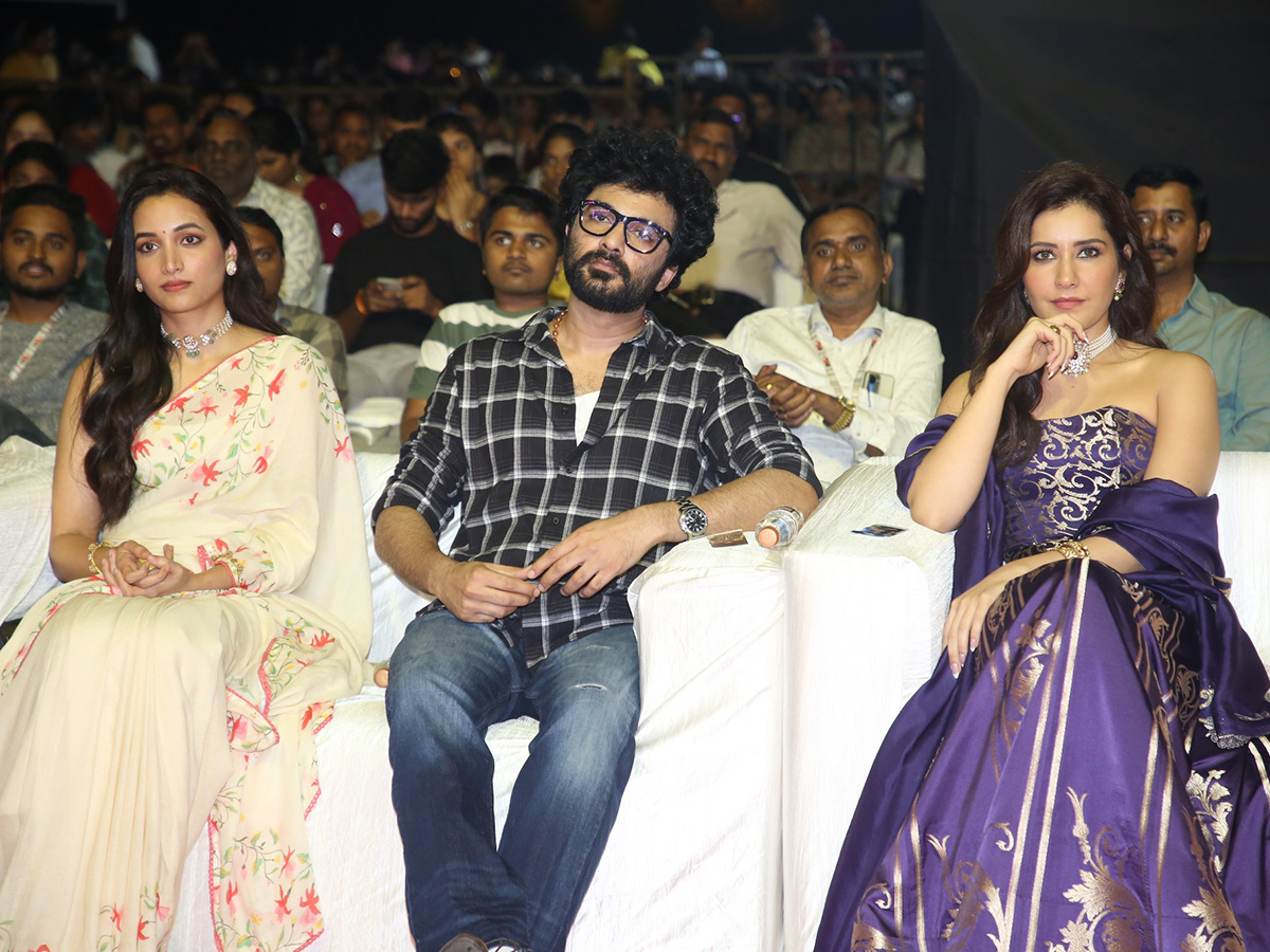 Siddu Jonnalagadda Telusu Kada Pre Release Event Photos21