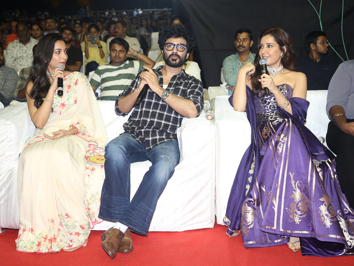 Siddu Jonnalagadda Telusu Kada Pre Release Event Photos23