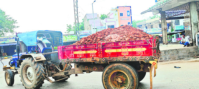 పొలం ఆక్రమించారు.. న్యాయం చేయండి1