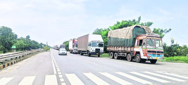 హైవేపై దారి మళ్లింపు 1