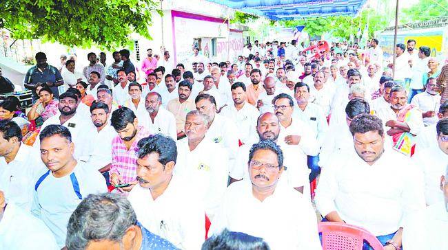 బినామీల కోసమే ప్రైవేటీకరణ 2