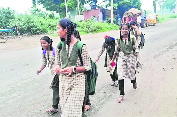 మేమెందుకు నడుస్తున్నామంటే.. 1