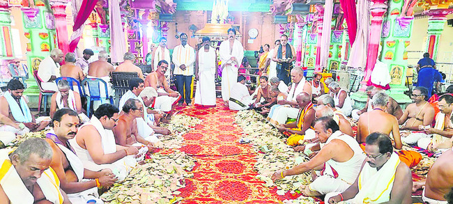 కోటసత్తెమ్మ వారికి రూ.36.11 లక్షల ఆదాయం 1