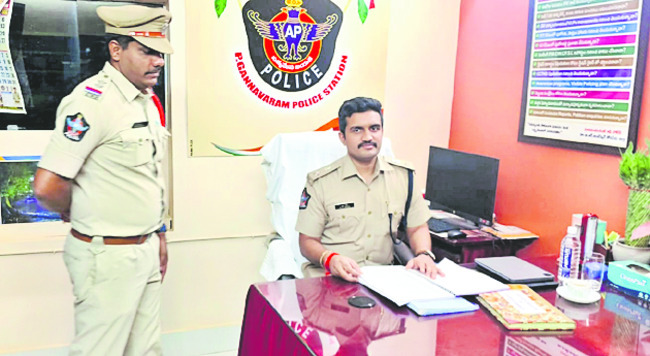 సమర్థవంతంగా భూముల రీసర్వే చేపట్టండి 2