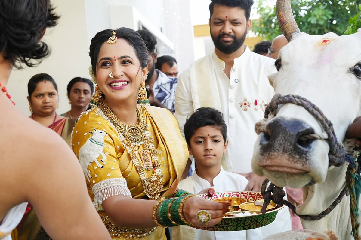 Bigg Boss Fame Anchor Lasya Manjunath New Housewarming Photos10