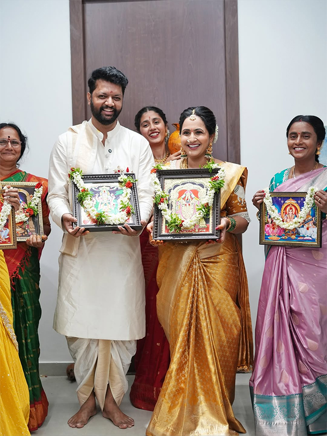 Bigg Boss Fame Anchor Lasya Manjunath New Housewarming Photos13