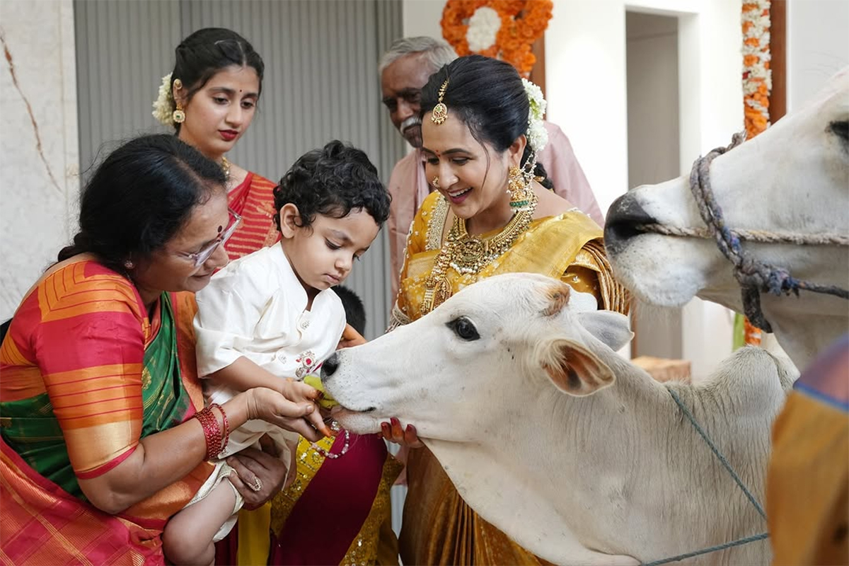 Bigg Boss Fame Anchor Lasya Manjunath New Housewarming Photos15