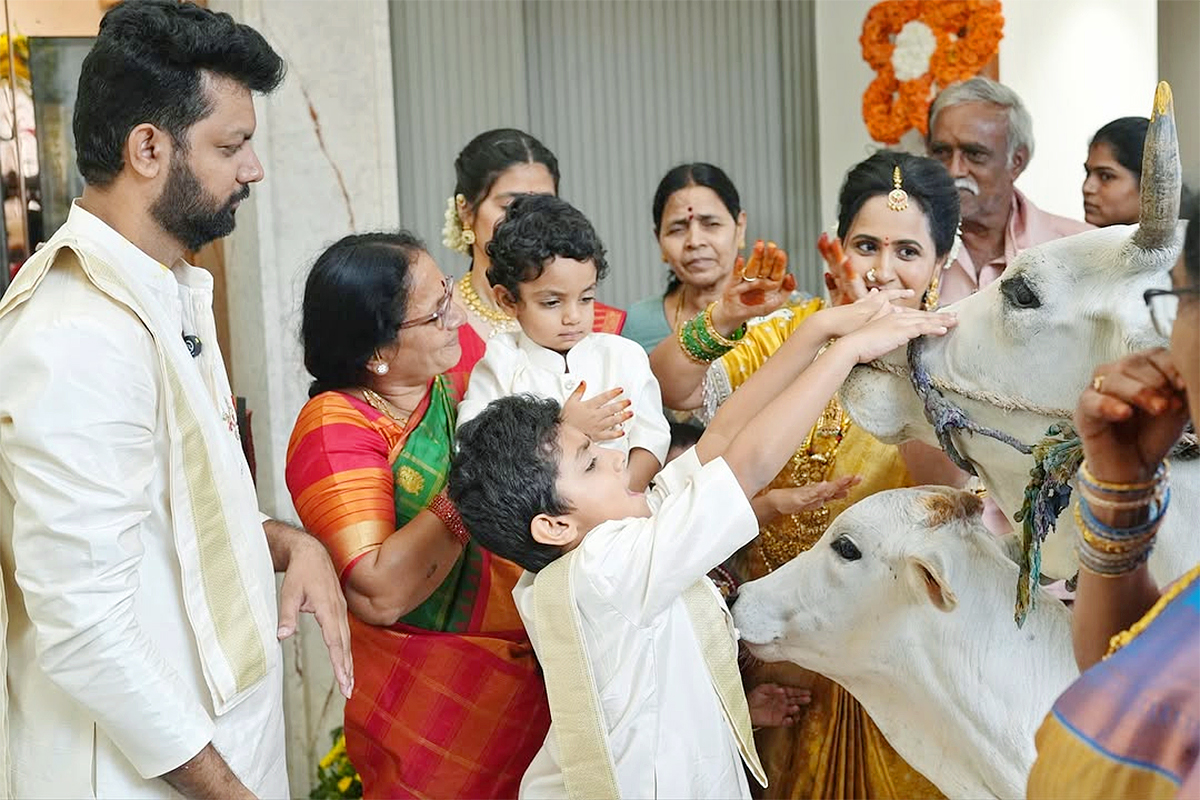 Bigg Boss Fame Anchor Lasya Manjunath New Housewarming Photos16