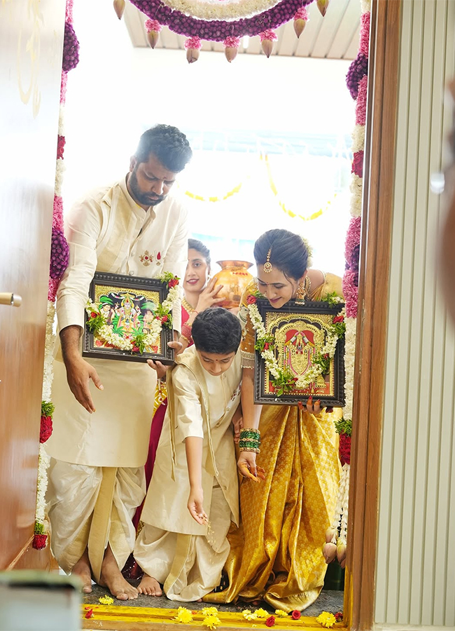 Bigg Boss Fame Anchor Lasya Manjunath New Housewarming Photos2