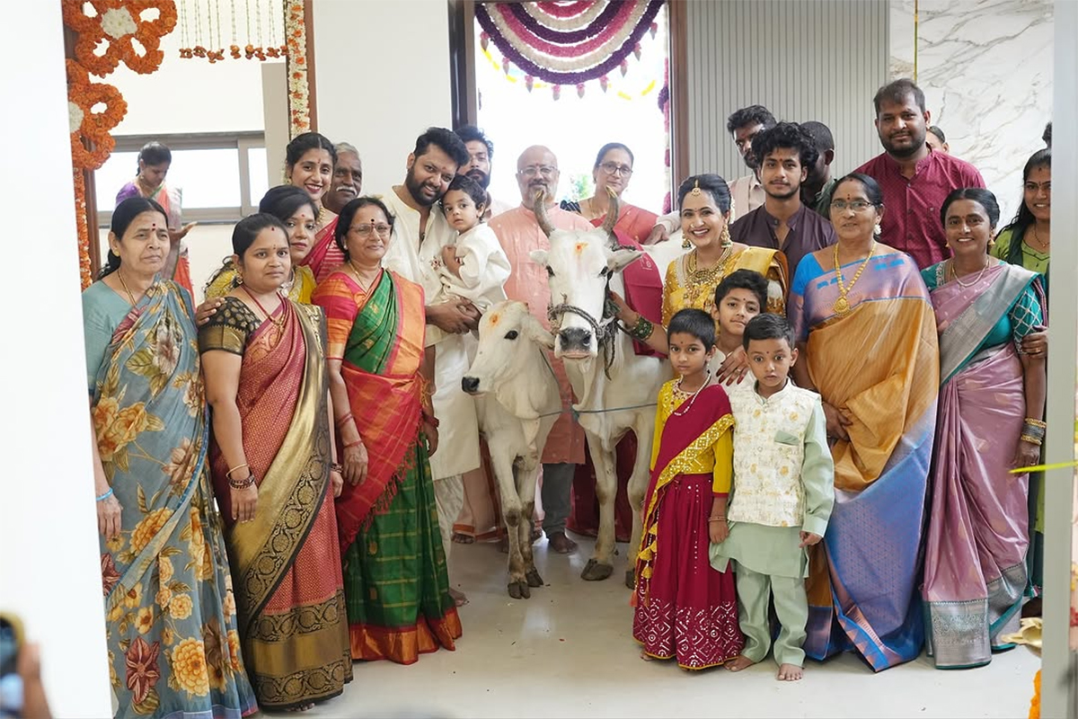 Bigg Boss Fame Anchor Lasya Manjunath New Housewarming Photos20