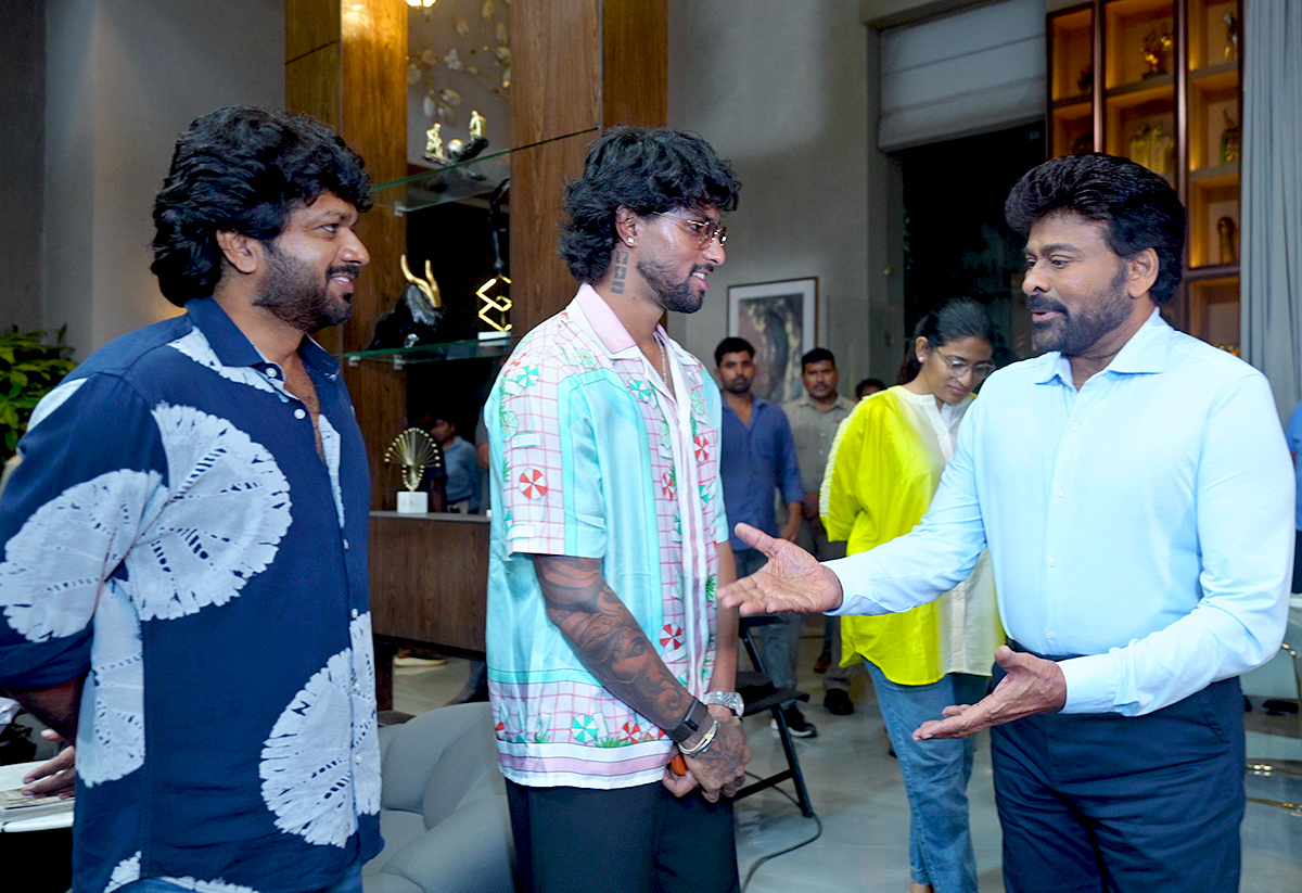 Chiranjeevi Felicitated Young Cricket Sensation Tilak Varma Photos14
