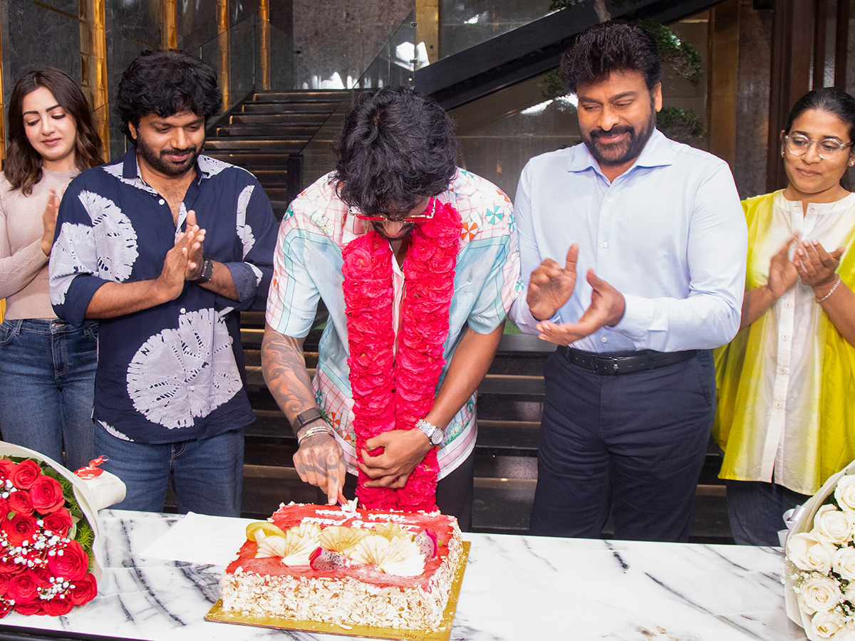 Chiranjeevi Felicitated Young Cricket Sensation Tilak Varma Photos5