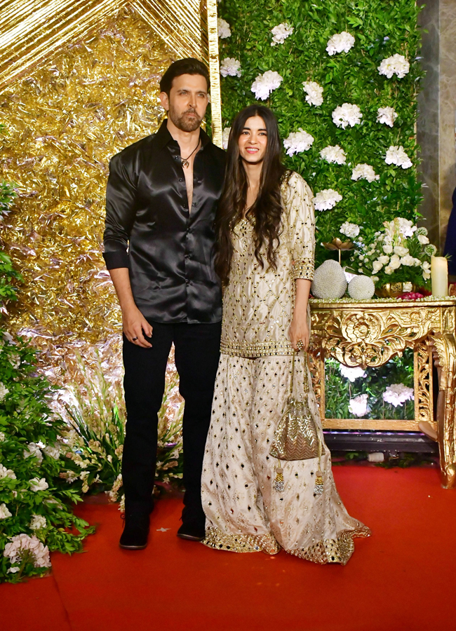 Diwali Celebrations At Bollywood Producer Ramesh Taurani's House4