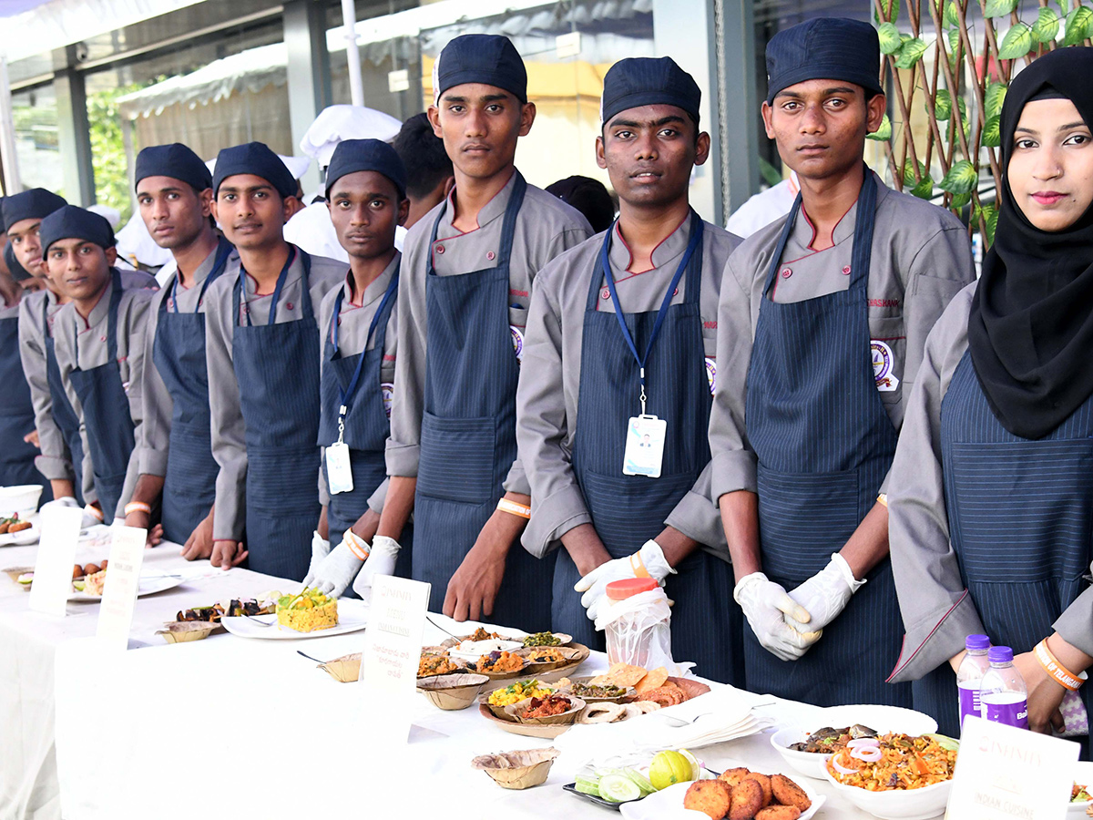 Mouth Watering Dishes In Hyderabad Photos14